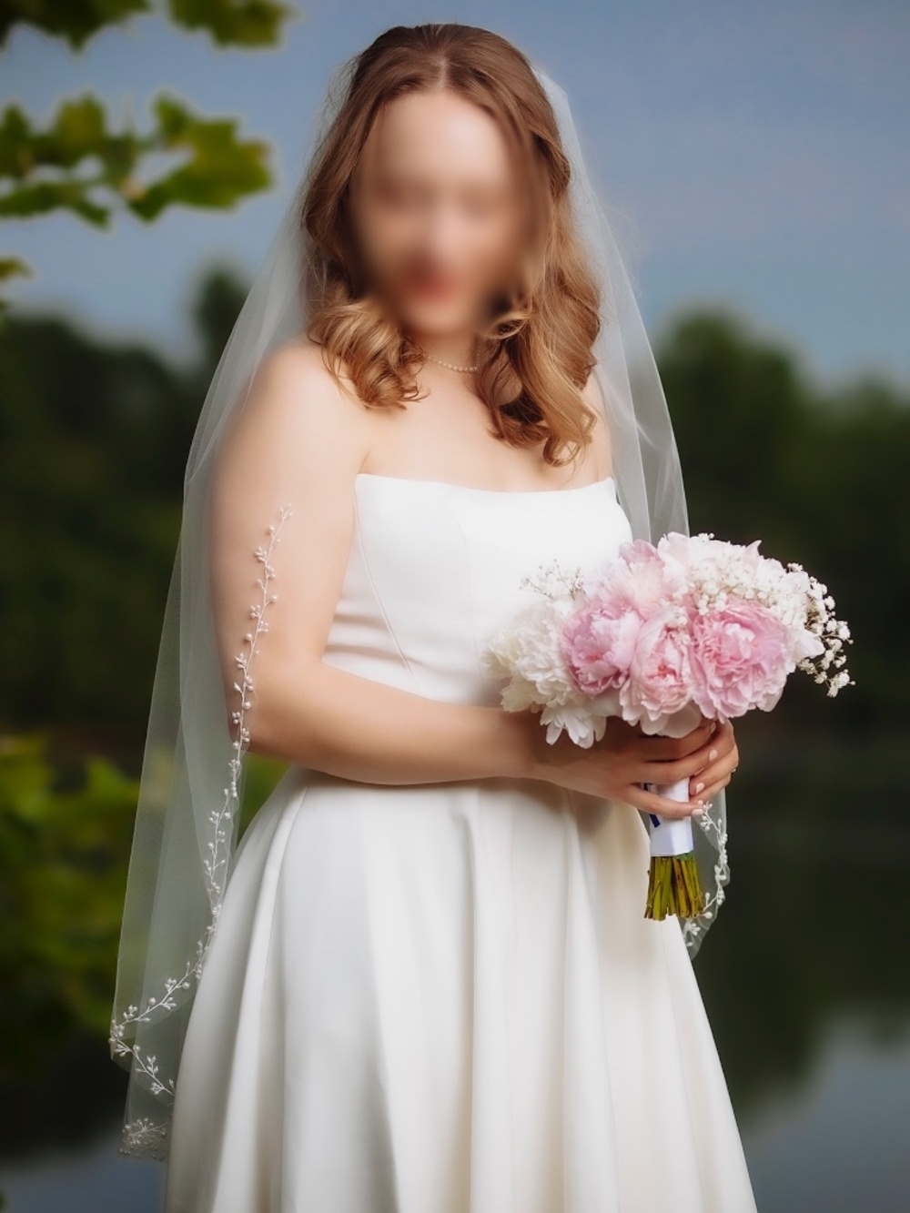 Romantic Ivory Bridal Veil with Pearl Beaded Floral Embroidery